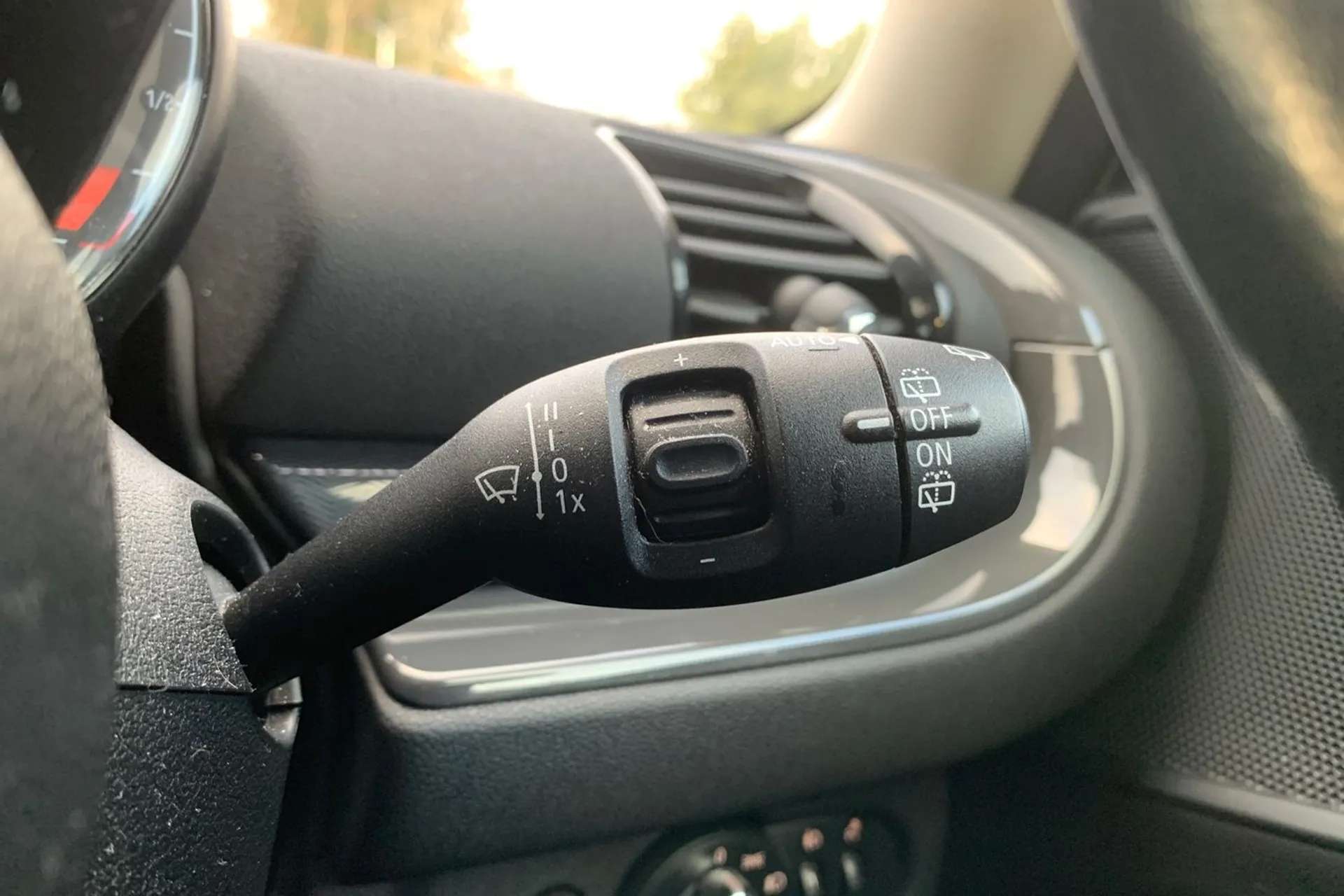 2018 MINI CLUBMAN 2018 MINI CLUBMAN