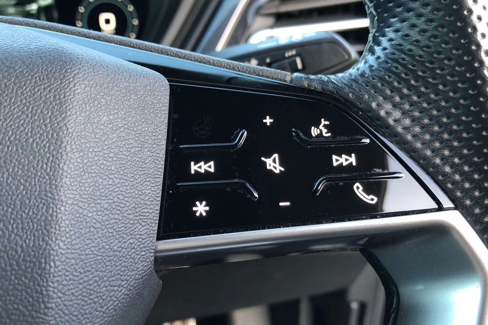 2022 AUDI Q4 2022 AUDI Q4