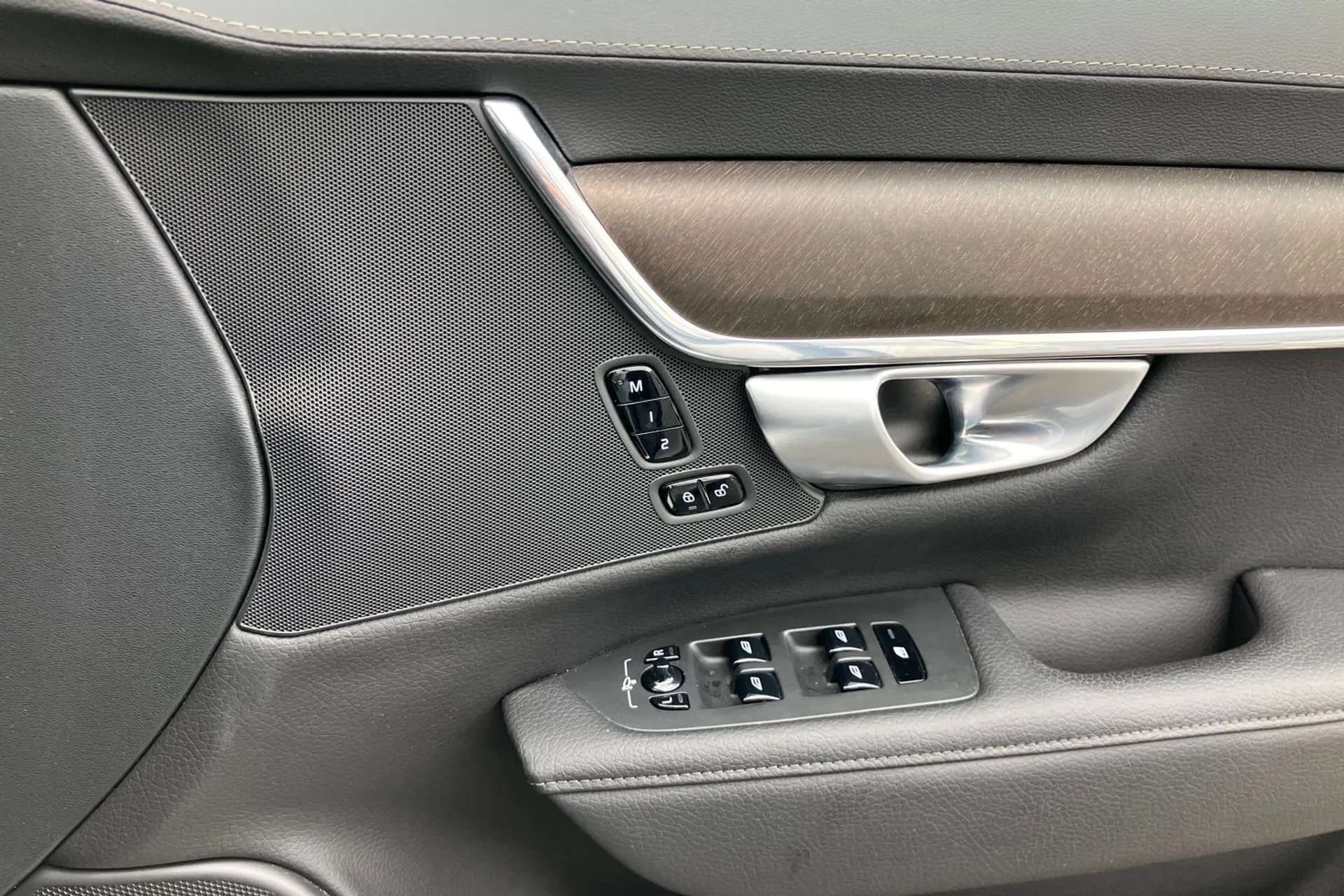 2019 VOLVO V90 2019 VOLVO V90