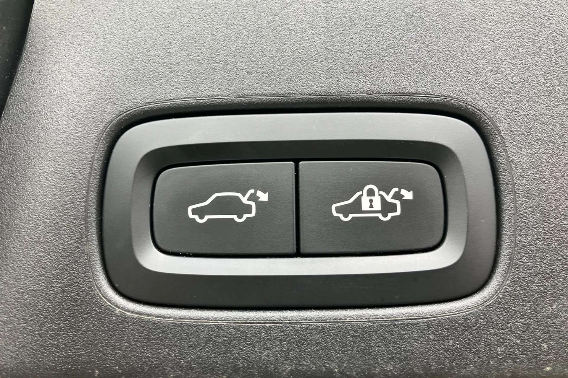 2019 VOLVO V90 2019 VOLVO V90