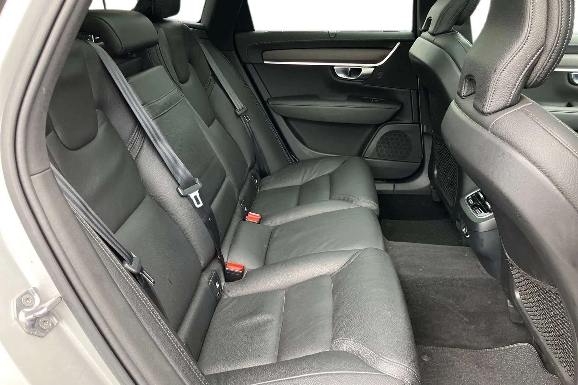 2019 VOLVO V90 2019 VOLVO V90