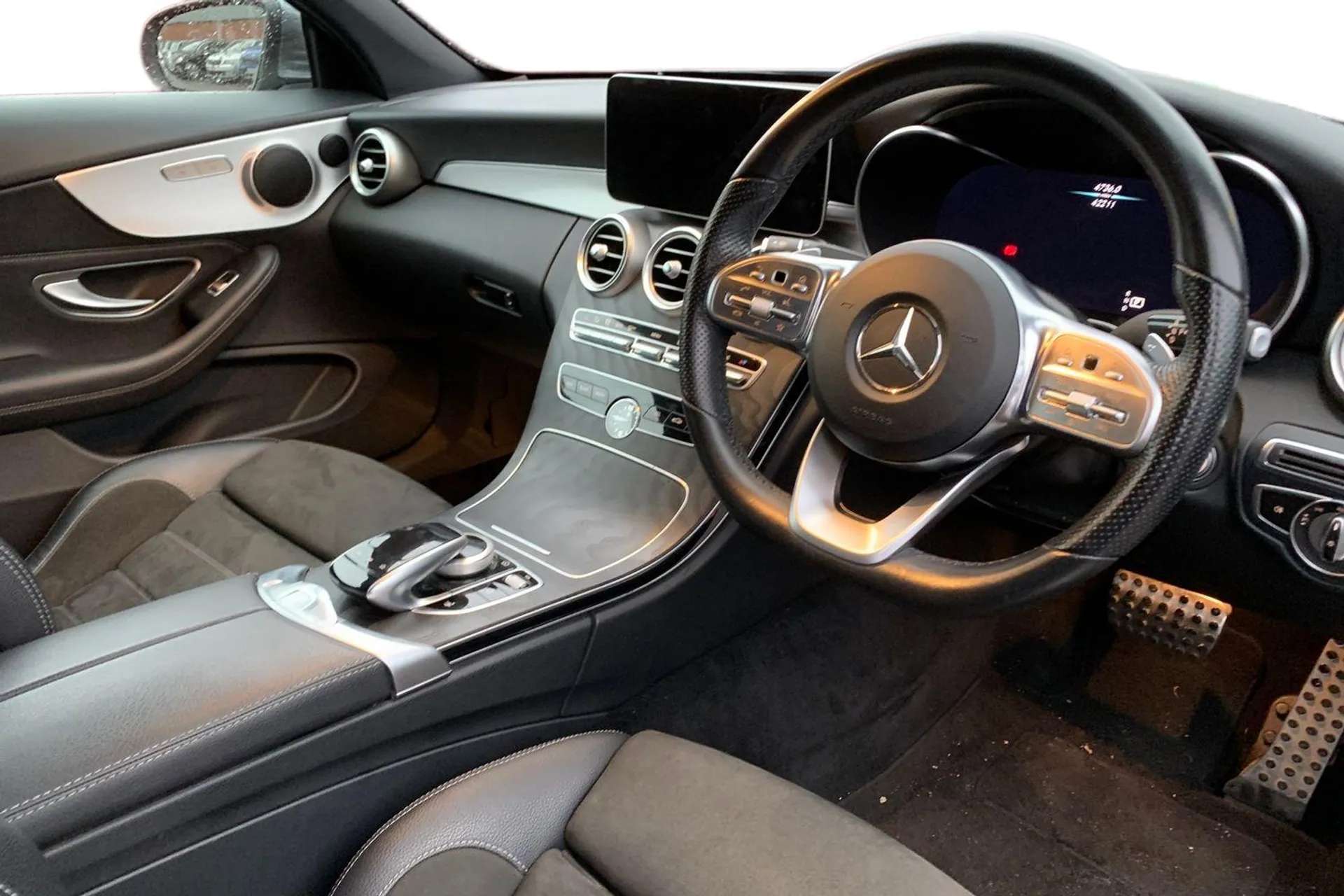 A 2019 MERCEDES-BENZ C CLASS C300d AMG Line Premium 2dr 9G-Tronic [Reversing Camera, Wireless Charging, Active Park Assist With Parktronic System, Isofix, Multi Beam LED Headlight A 2019 MERCEDES-BENZ C CLASS C300d AMG Line Premium 2dr 9G-Tronic [Reversing Camera, Wireless Charging, Active Park Assist With Parktronic System, Isofix, Multi Beam LED Headlight