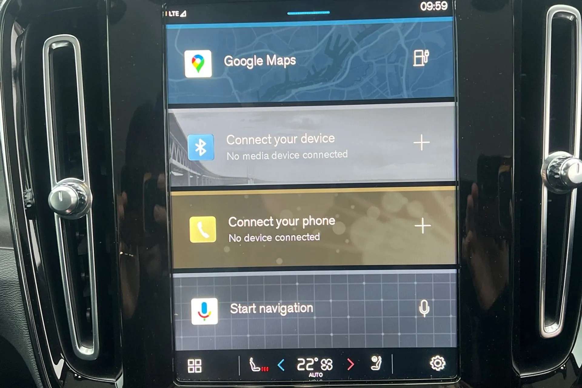 2022 VOLVO C40 2022 VOLVO C40