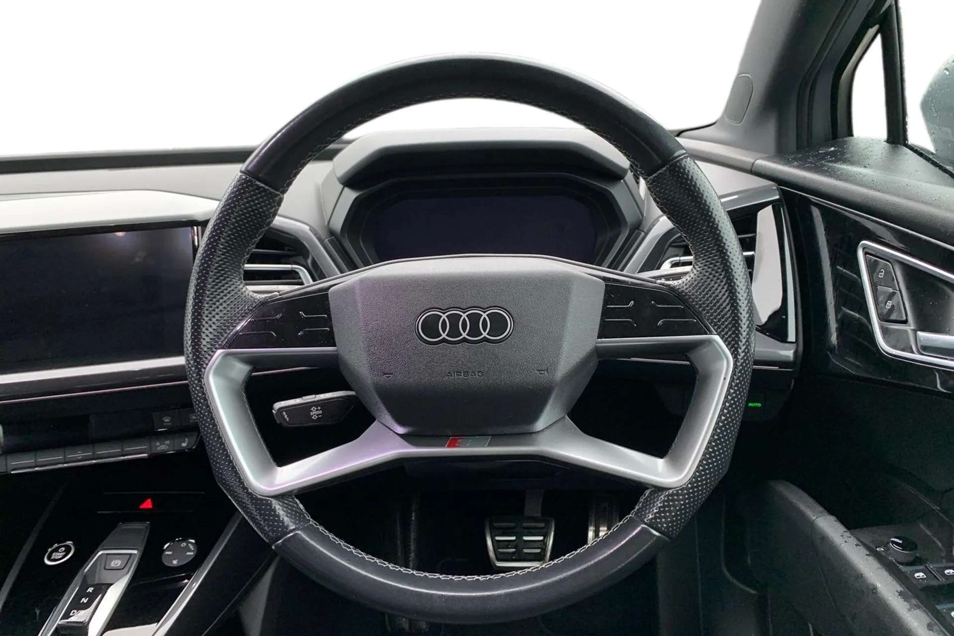 2021 AUDI Q4 2021 AUDI Q4