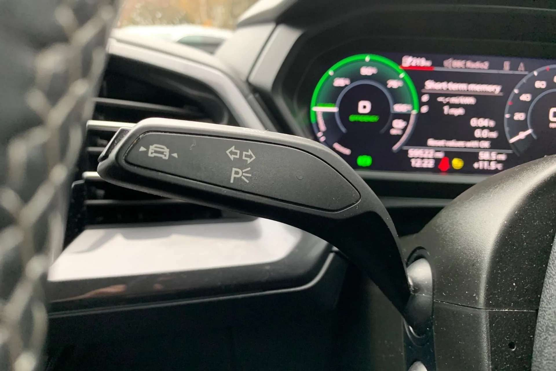 2021 AUDI Q4 2021 AUDI Q4