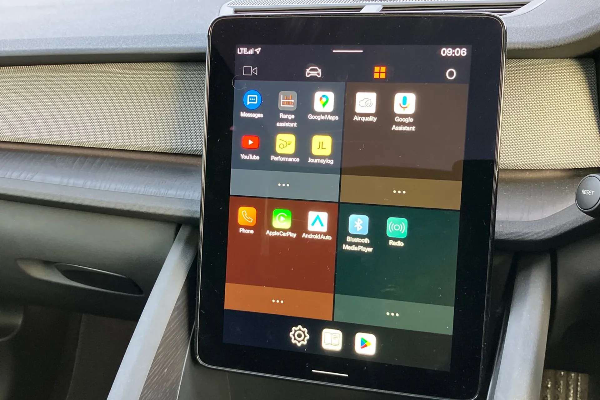 2022 POLESTAR 2 2022 POLESTAR 2