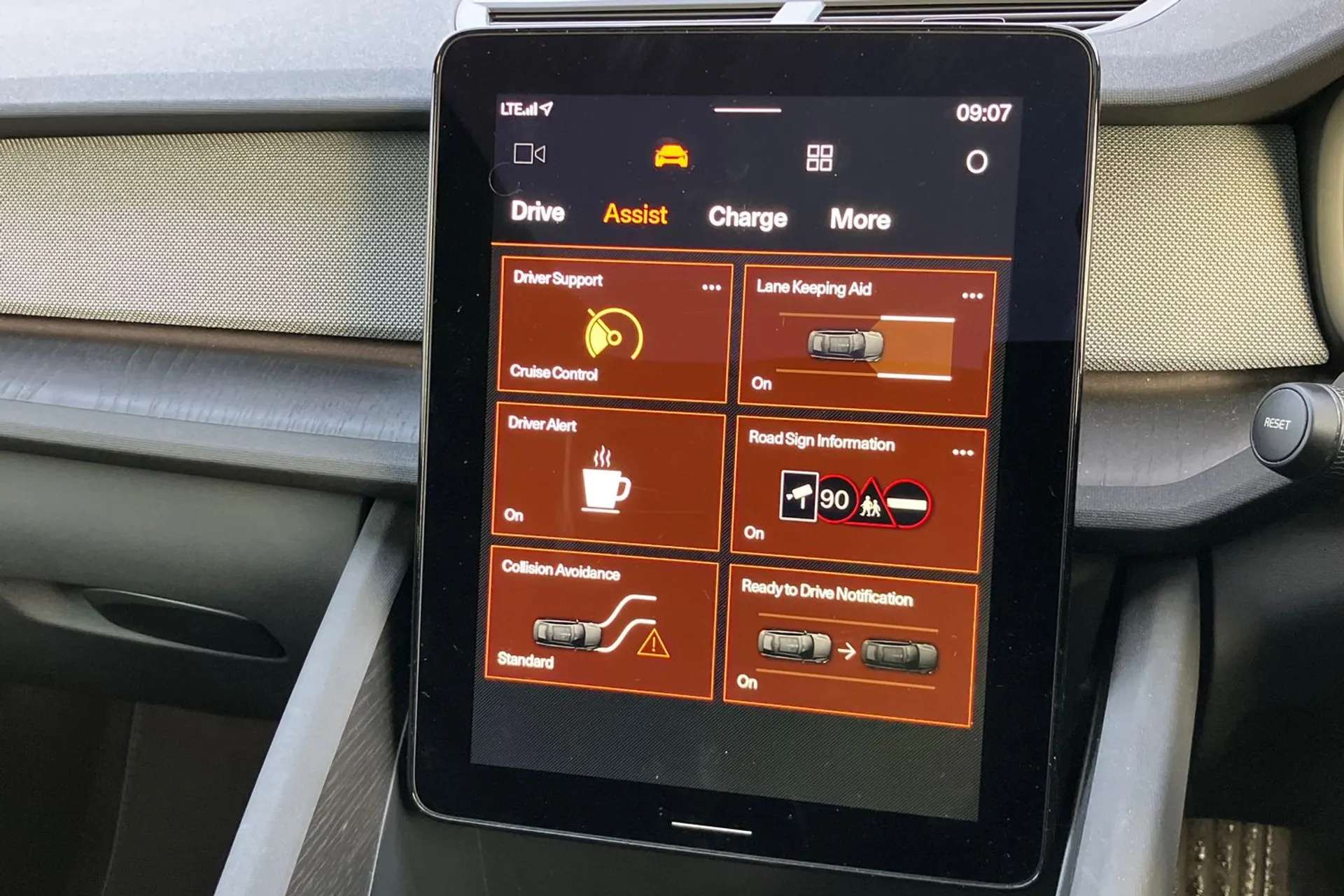 2022 POLESTAR 2 2022 POLESTAR 2