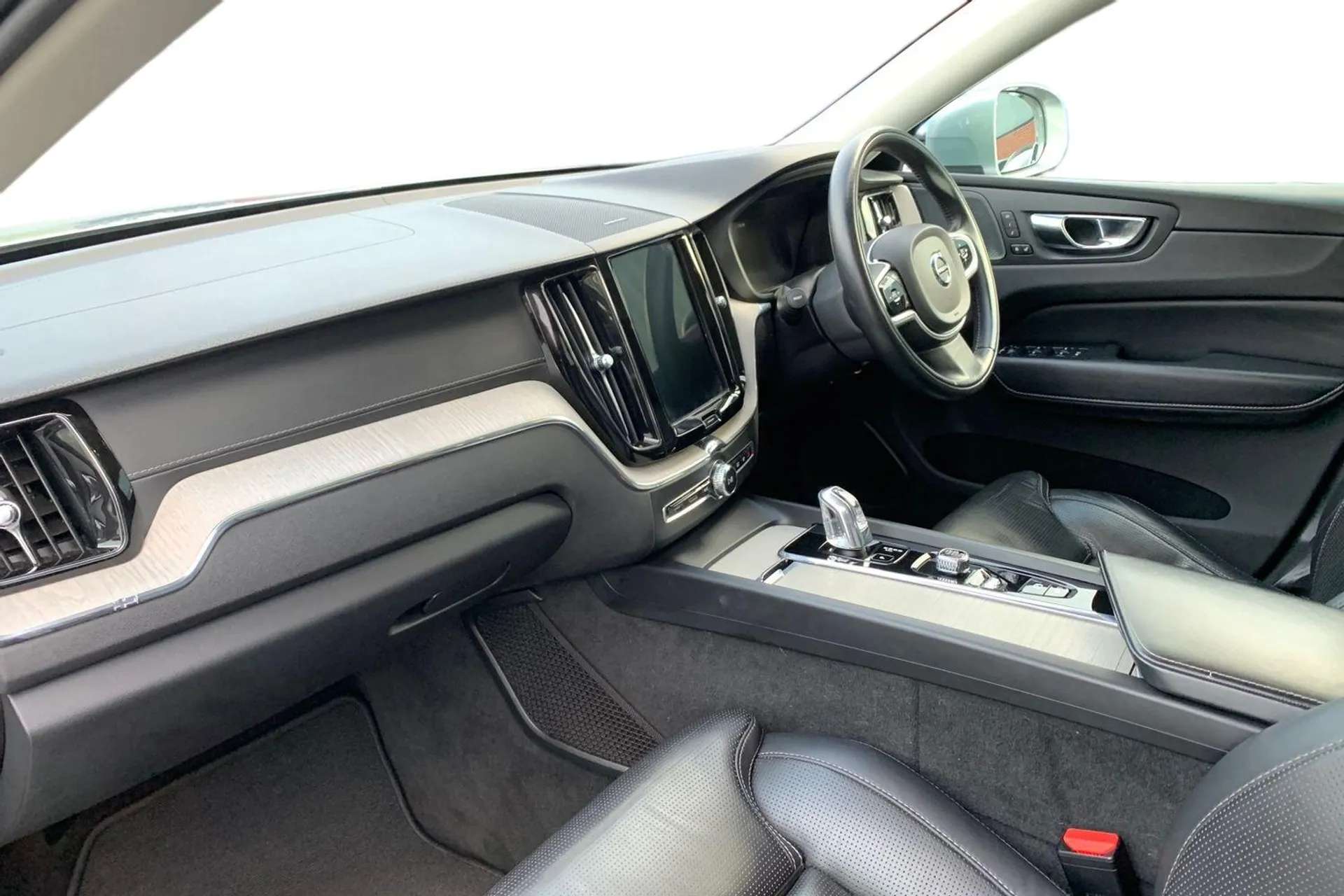 2019 VOLVO XC60 2019 VOLVO XC60