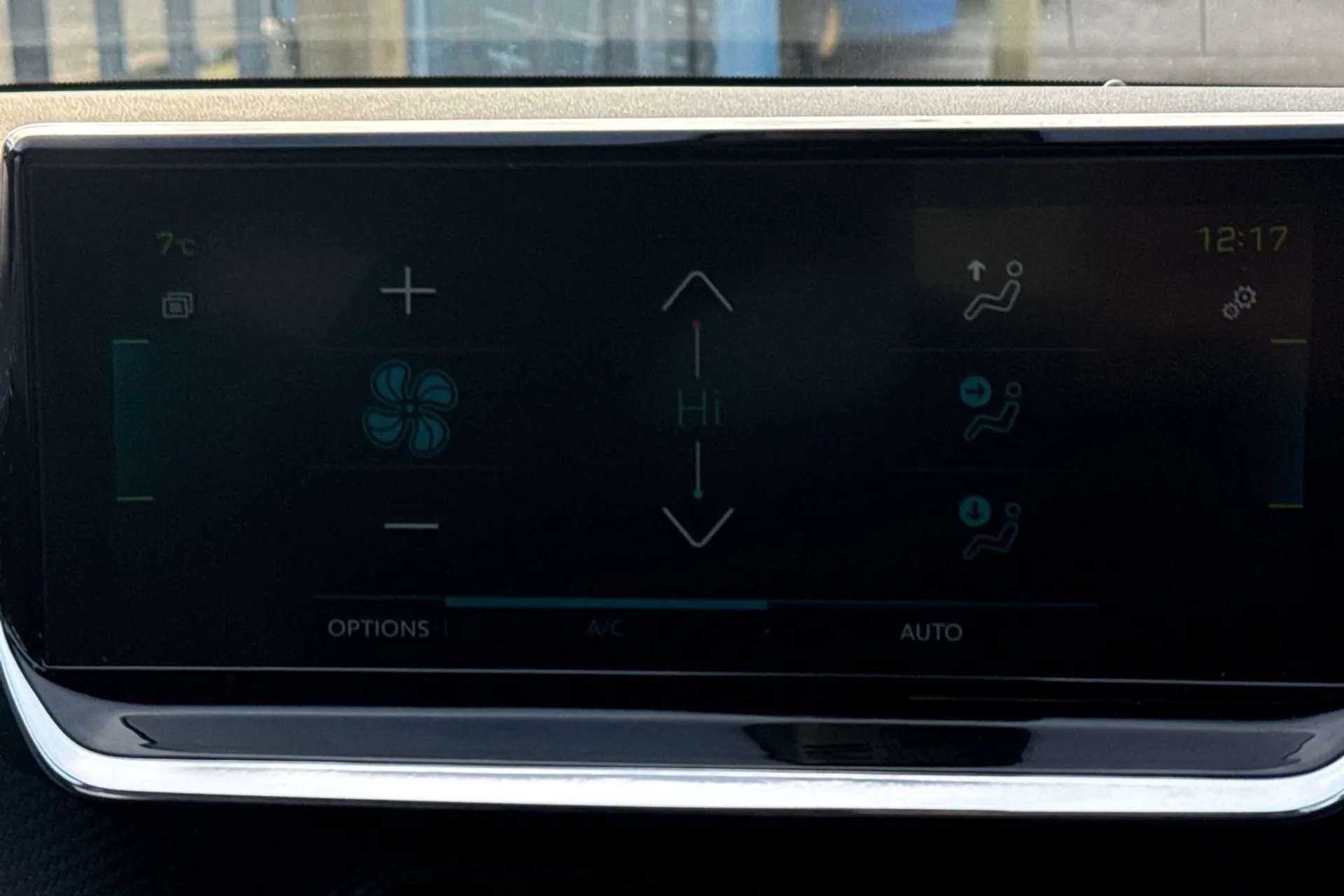 2021 PEUGEOT 208 2021 PEUGEOT 208