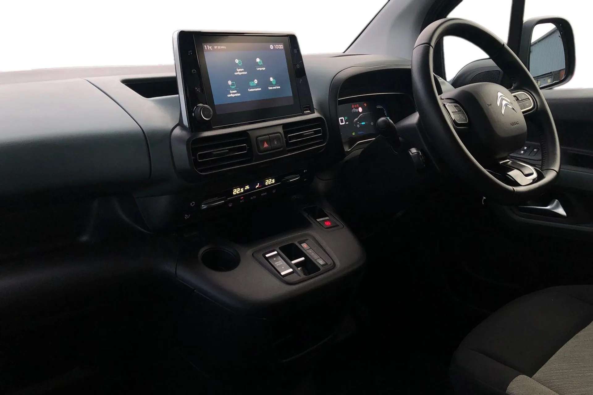 A 2023 CITROEN BERLINGO 100kW Flair XTR M 50kWh 5dr Auto [10" Fully digital drivers instrument display, 7.4 kW single-phase onboard charger, Electric, heated, and power foldi A 2023 CITROEN BERLINGO 100kW Flair XTR M 50kWh 5dr Auto [10" Fully digital drivers instrument display, 7.4 kW single-phase onboard charger, Electric, heated, and power foldi