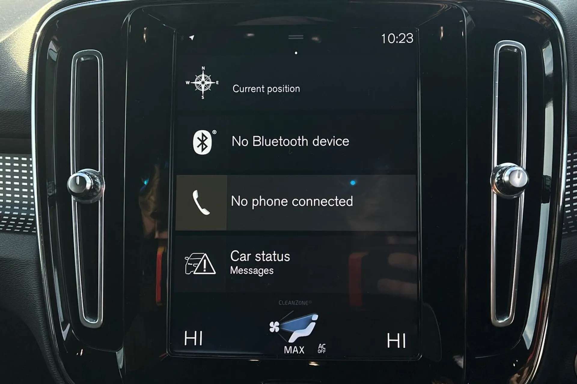 2020 VOLVO XC40 2020 VOLVO XC40