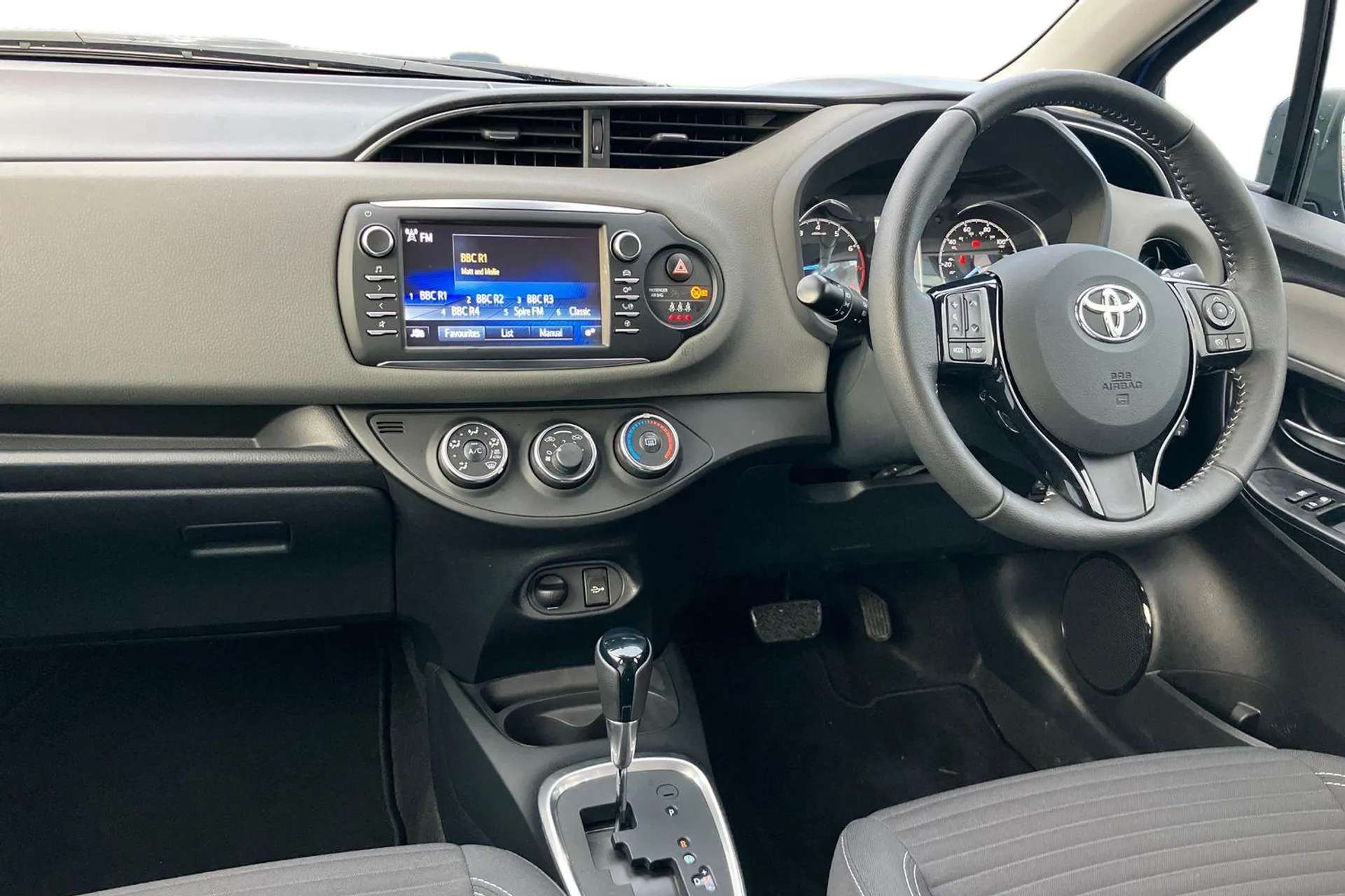 2019 TOYOTA YARIS 2019 TOYOTA YARIS
