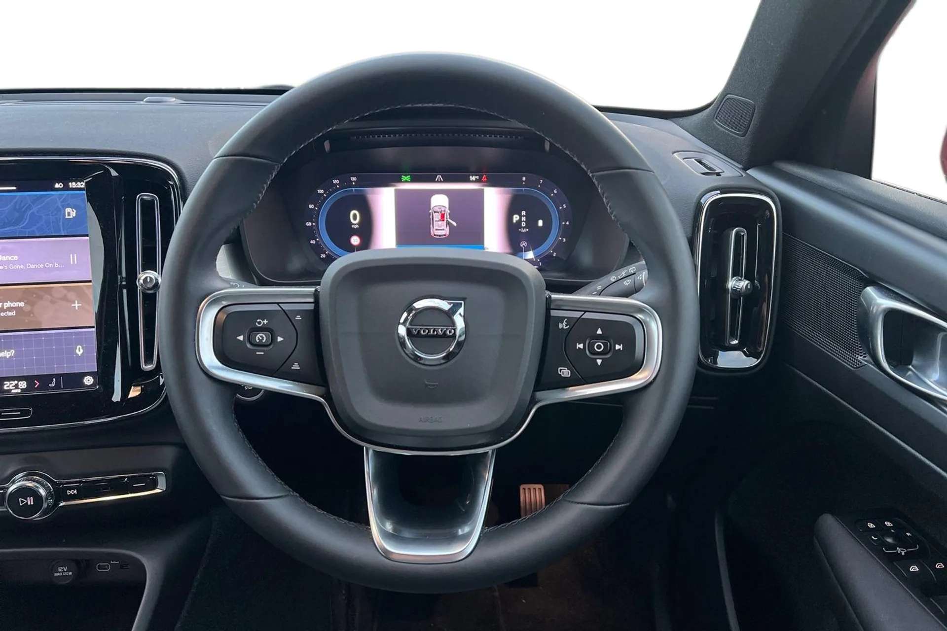 2022 VOLVO XC40 2022 VOLVO XC40