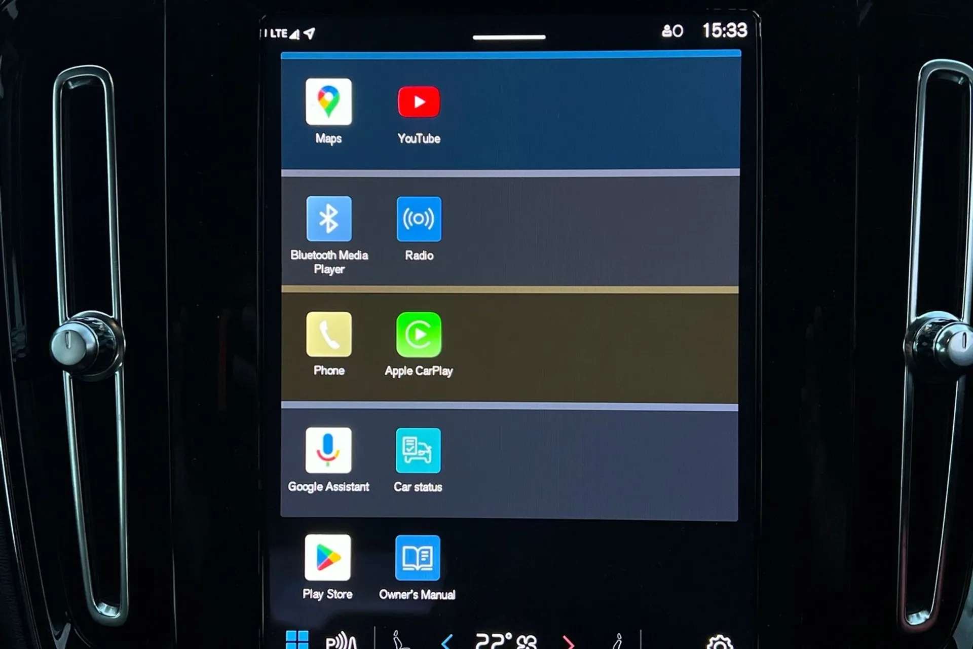 2022 VOLVO XC40 2022 VOLVO XC40