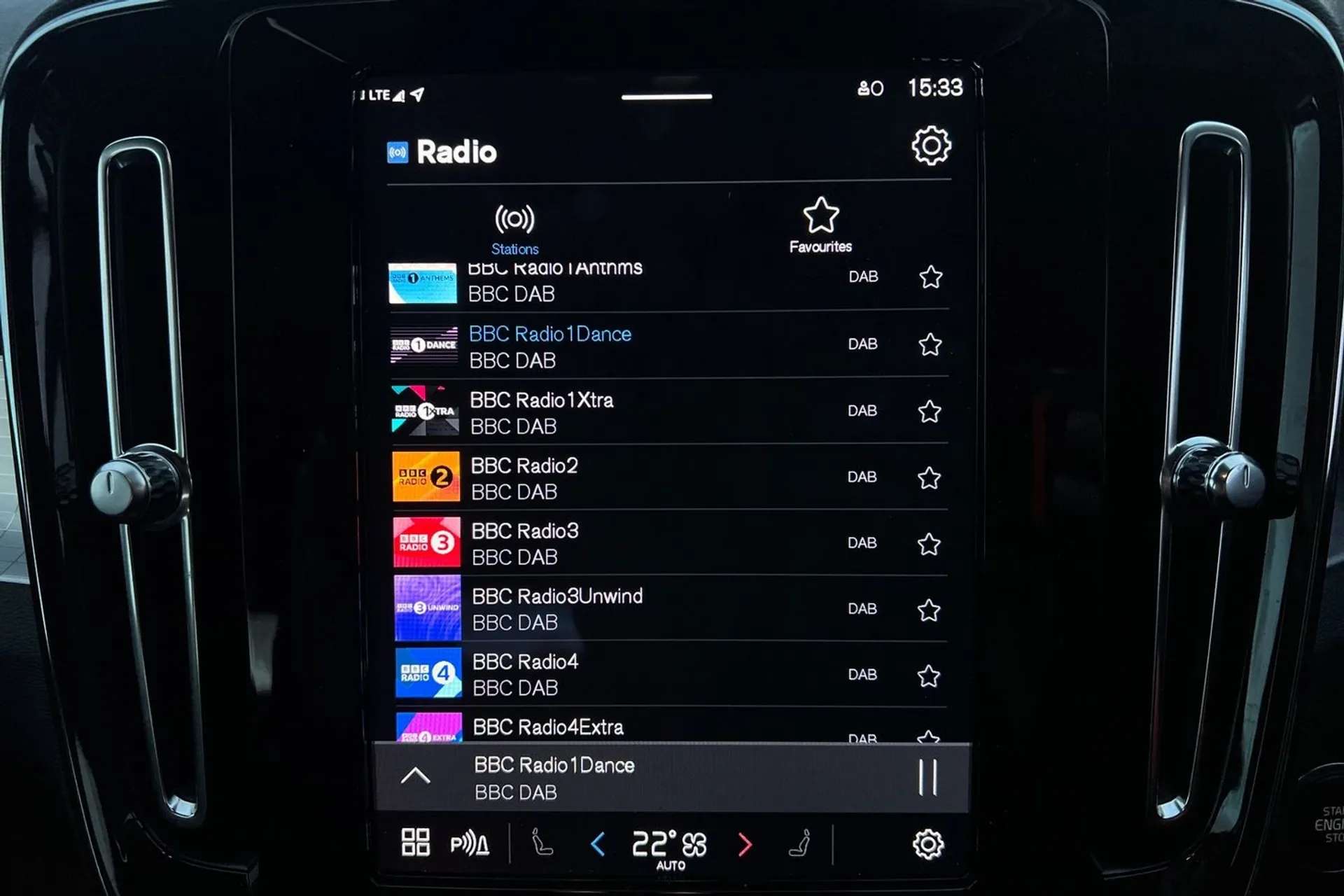 2022 VOLVO XC40 2022 VOLVO XC40