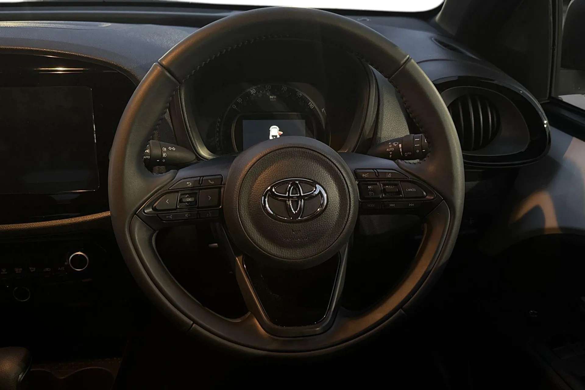 2025 TOYOTA AYGO X 2025 TOYOTA AYGO X