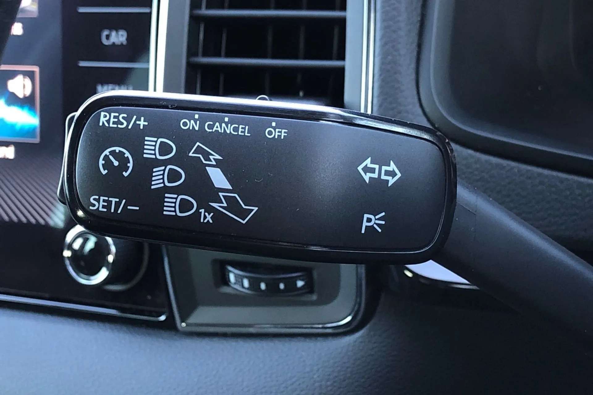 2021 SKODA KAROQ 2021 SKODA KAROQ