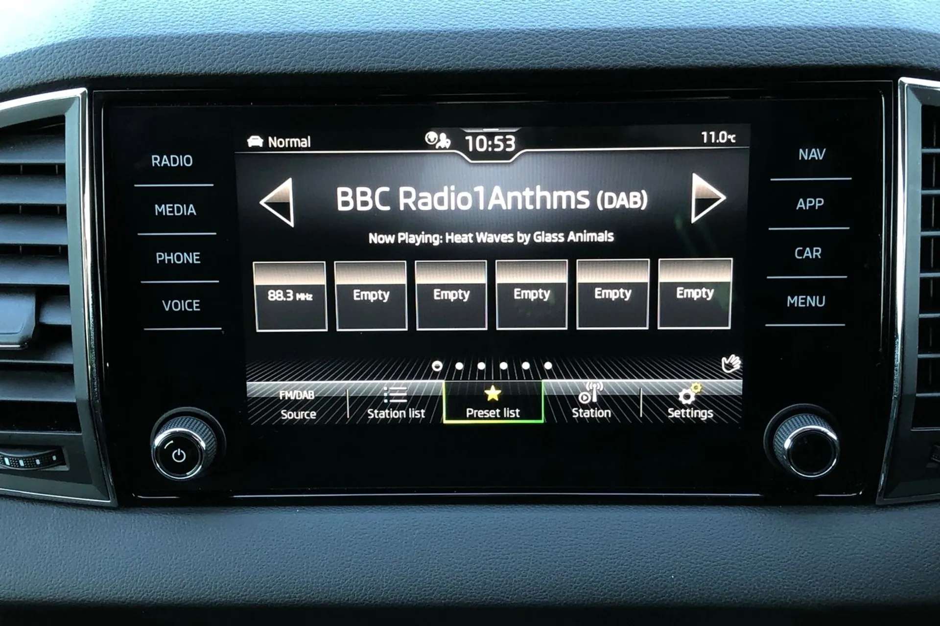 2021 SKODA KAROQ 2021 SKODA KAROQ