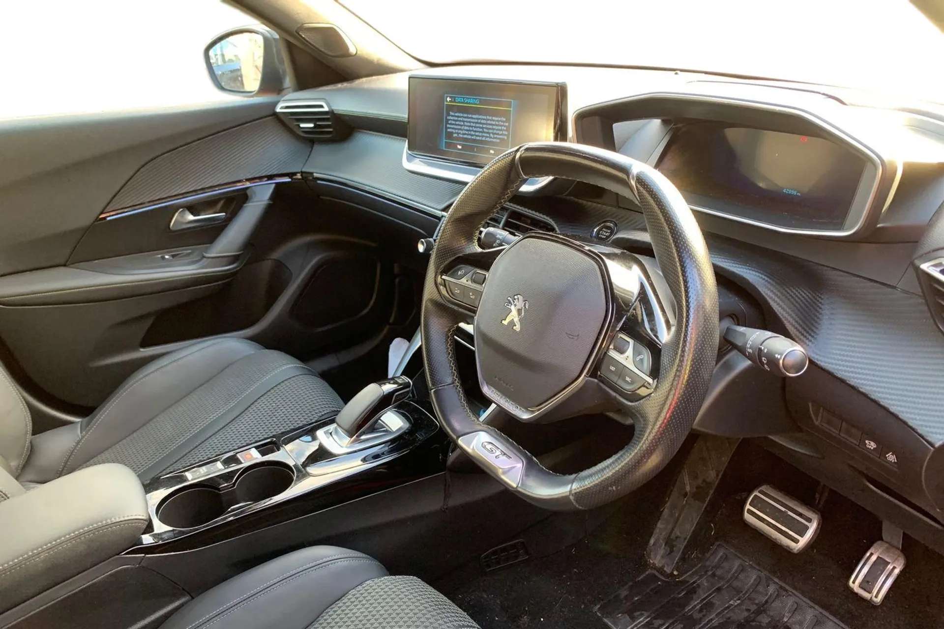 2020 PEUGEOT 2008 2020 PEUGEOT 2008