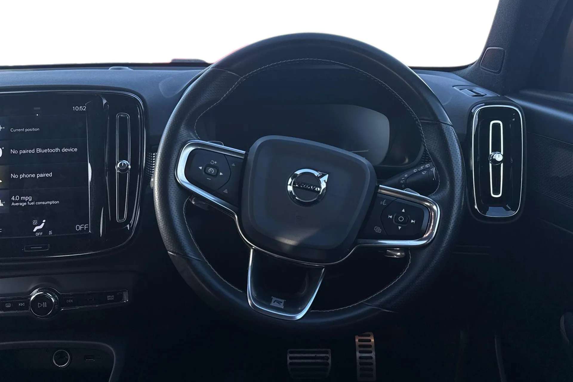 2020 VOLVO XC40 2020 VOLVO XC40