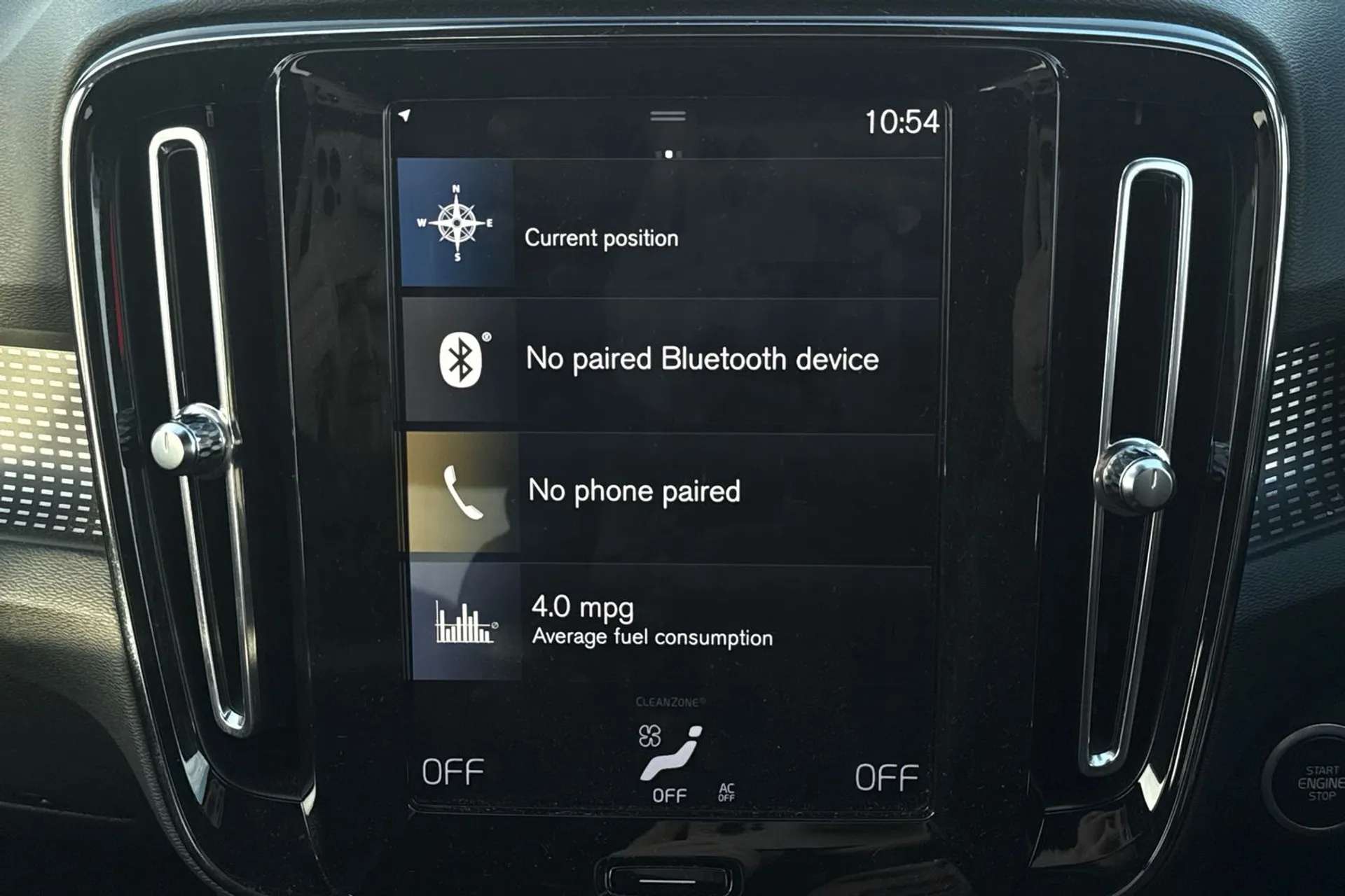 2020 VOLVO XC40 2020 VOLVO XC40