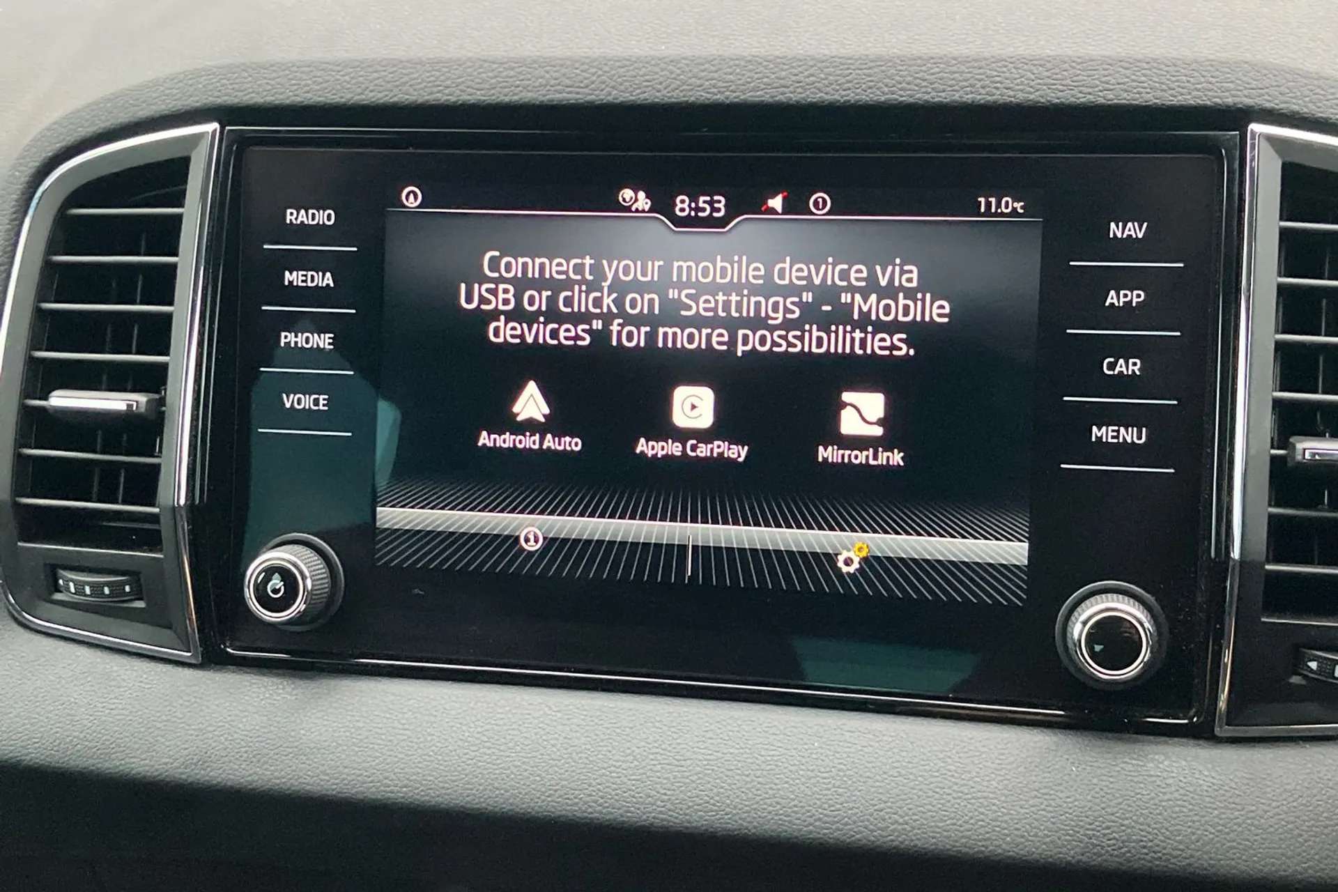 2021 SKODA KAROQ 2021 SKODA KAROQ