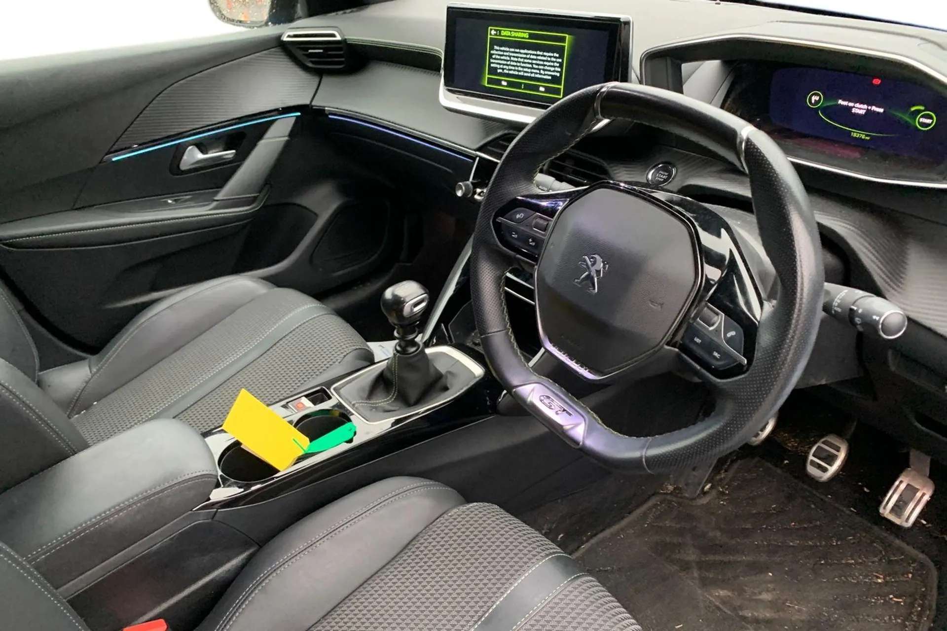 2021 PEUGEOT 208 2021 PEUGEOT 208