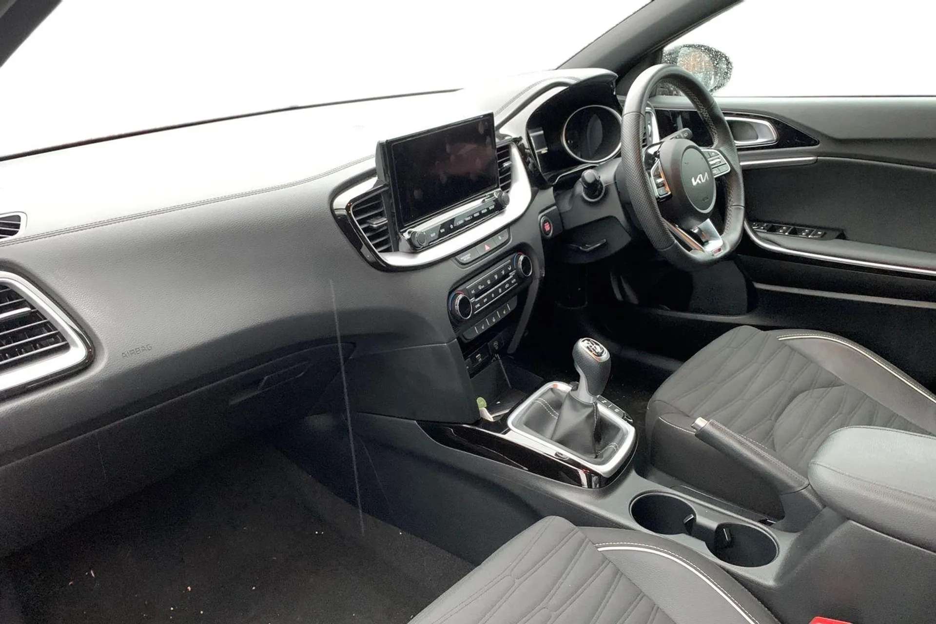 A 2023 KIA CEED 1.5T GDi ISG GT-Line 5dr [ Rear parking sensor , Reversing camera system with dynamic guidelines (Integrated into centre fascia screen) , 17" GT-Line A 2023 KIA CEED 1.5T GDi ISG GT-Line 5dr [ Rear parking sensor , Reversing camera system with dynamic guidelines (Integrated into centre fascia screen) , 17" GT-Line