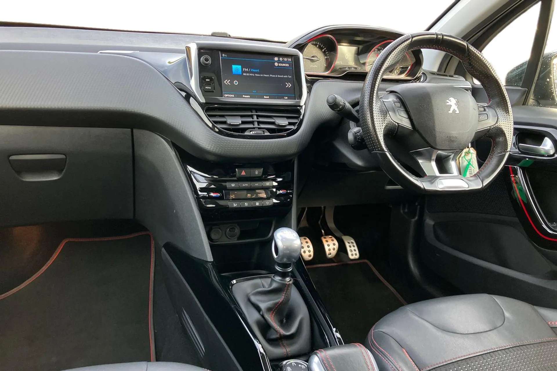 2019 PEUGEOT 2008 2019 PEUGEOT 2008