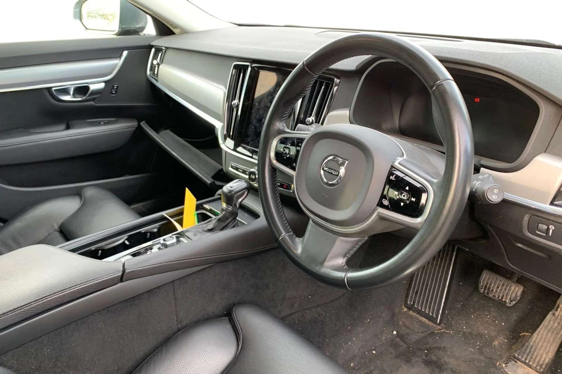 2020 VOLVO V90 2020 VOLVO V90