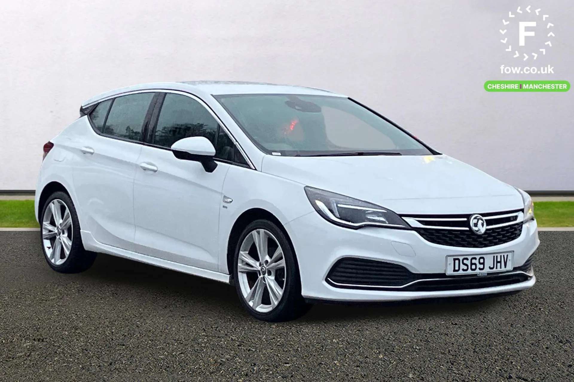 A 2019 VAUXHALL ASTRA 1.4T 16V 150 SRi Vx-line Nav 5dr [ 18" Five twin spoke alloy wheels , Cruise control + speed limiter , VXR Styling pack , Driver's Ergonomic Active Se A 2019 VAUXHALL ASTRA 1.4T 16V 150 SRi Vx-line Nav 5dr [ 18" Five twin spoke alloy wheels , Cruise control + speed limiter , VXR Styling pack , Driver's Ergonomic Active Se