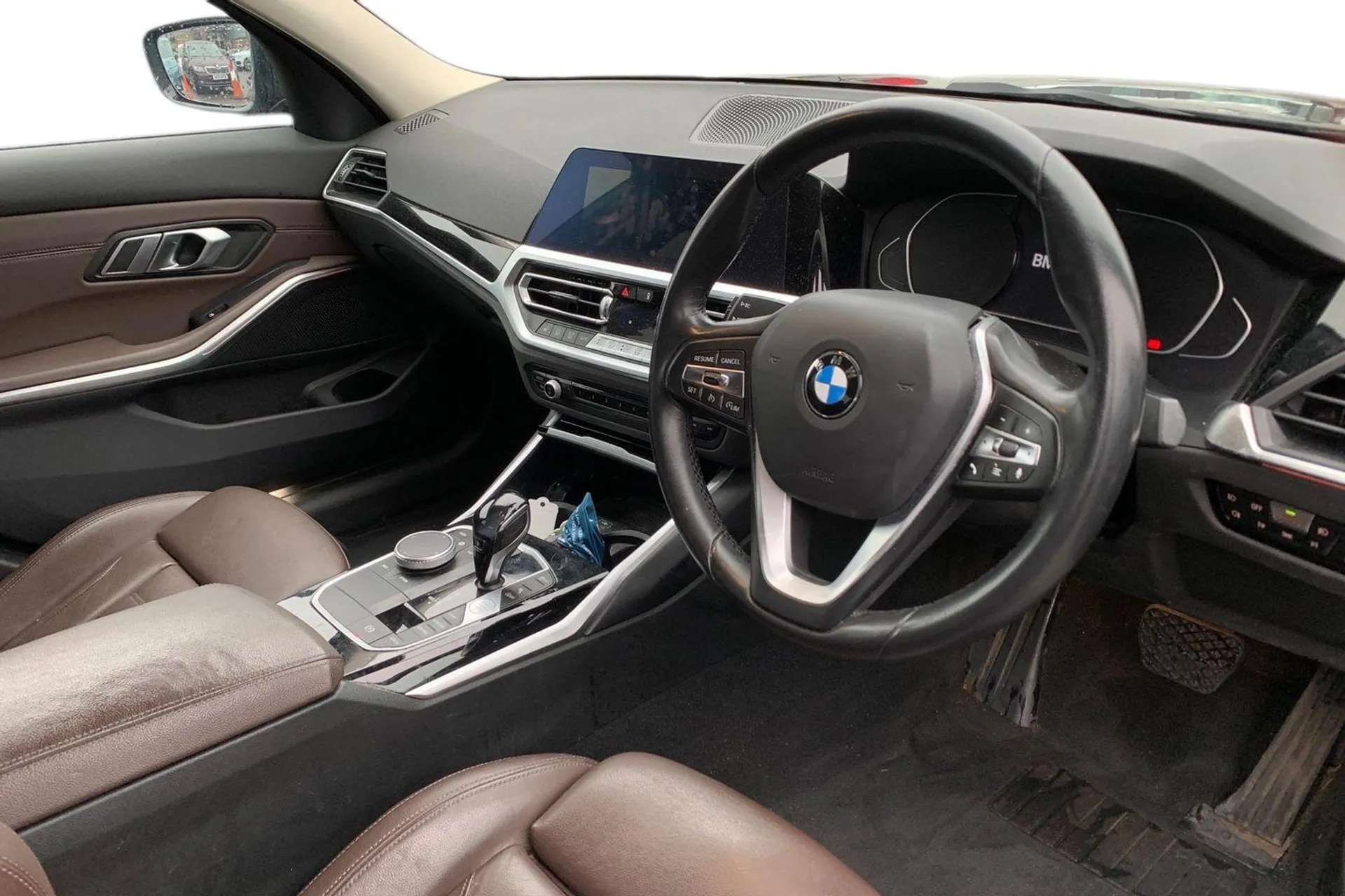 A 2021 BMW 3 SERIES 318i Sport 4dr Step Auto [ 1 owner , Connected pack professional , Heated driver and front passenger seats , Hill start assist , Crash sensor activati A 2021 BMW 3 SERIES 318i Sport 4dr Step Auto [ 1 owner , Connected pack professional , Heated driver and front passenger seats , Hill start assist , Crash sensor activati