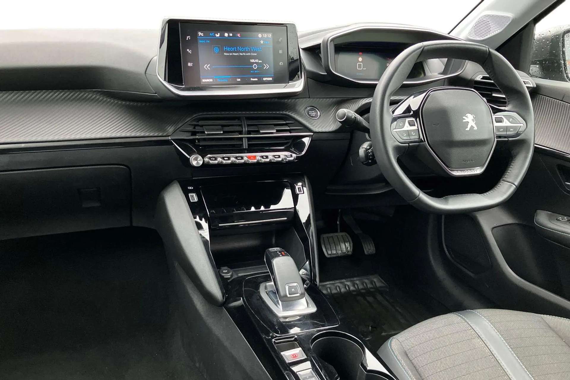 2021 PEUGEOT 208 2021 PEUGEOT 208