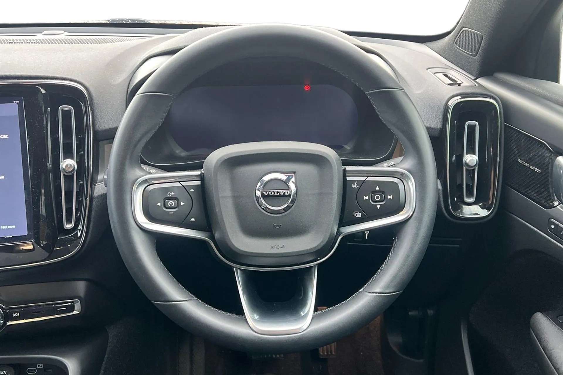 2022 VOLVO C40 2022 VOLVO C40