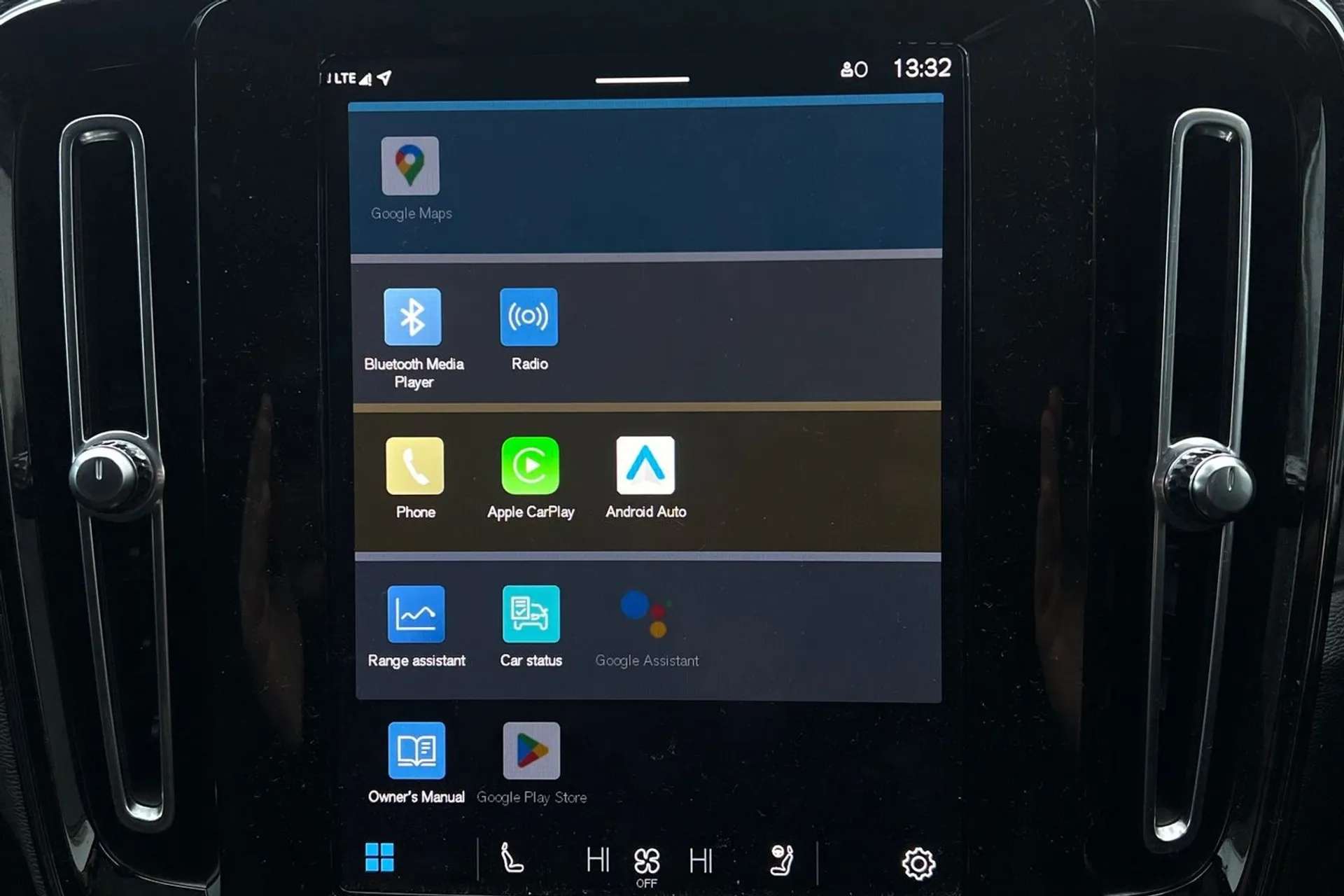 2022 VOLVO C40 2022 VOLVO C40