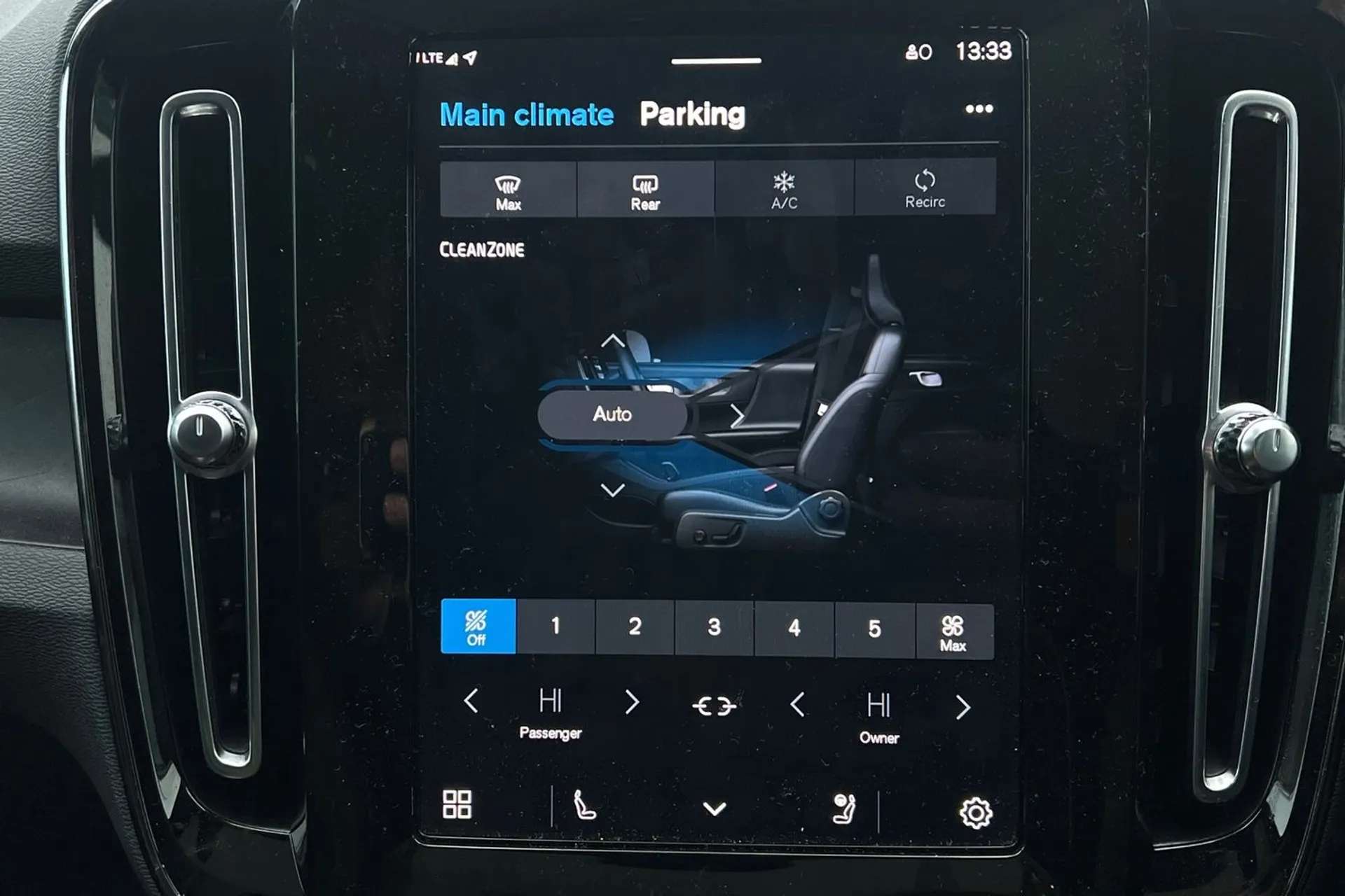 2022 VOLVO C40 2022 VOLVO C40