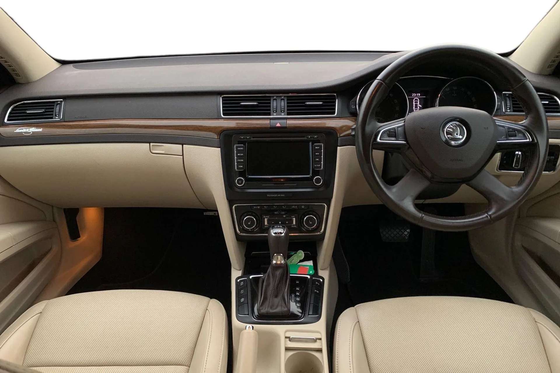 2014 SKODA SUPERB 2014 SKODA SUPERB