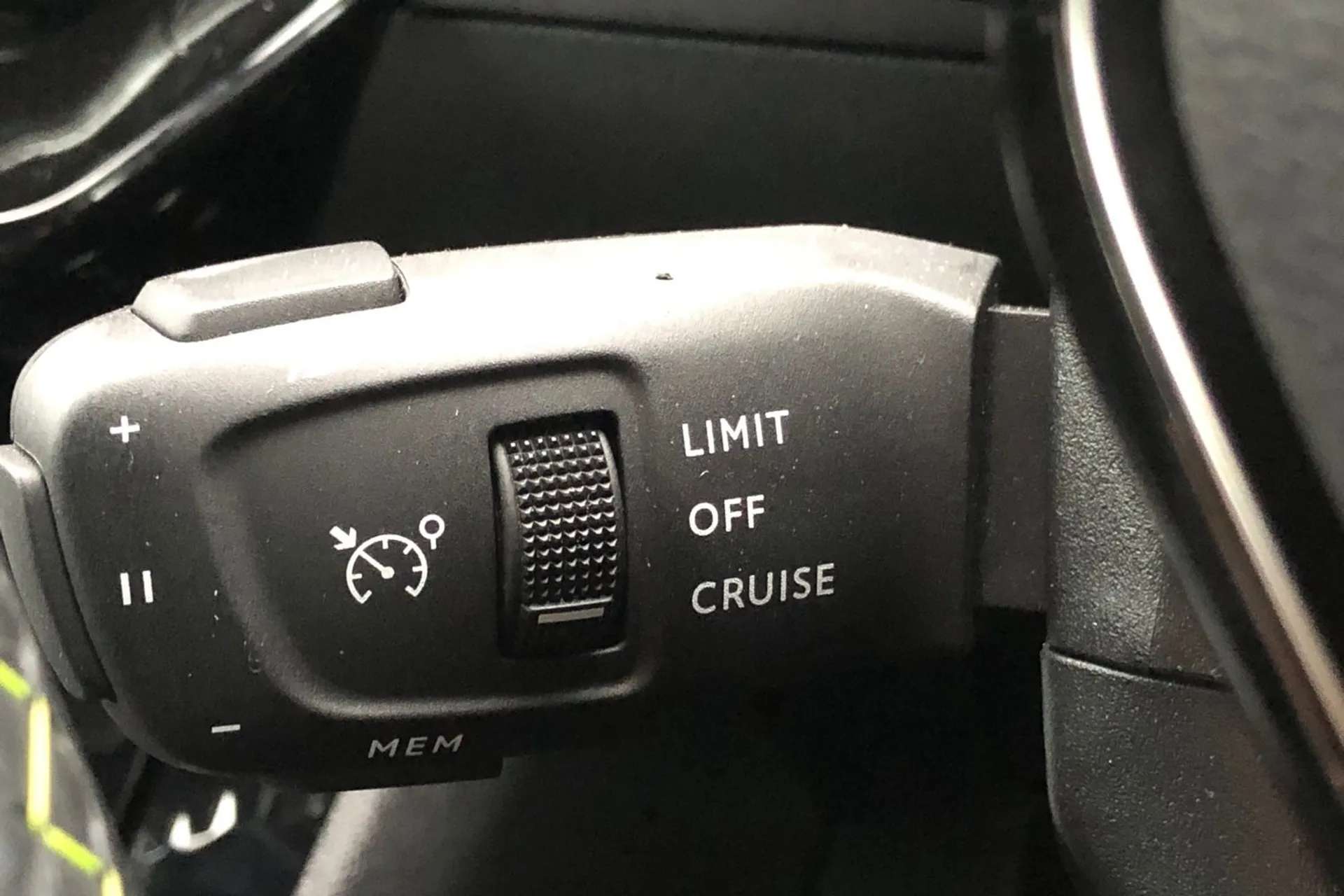 2022 PEUGEOT 2008 2022 PEUGEOT 2008