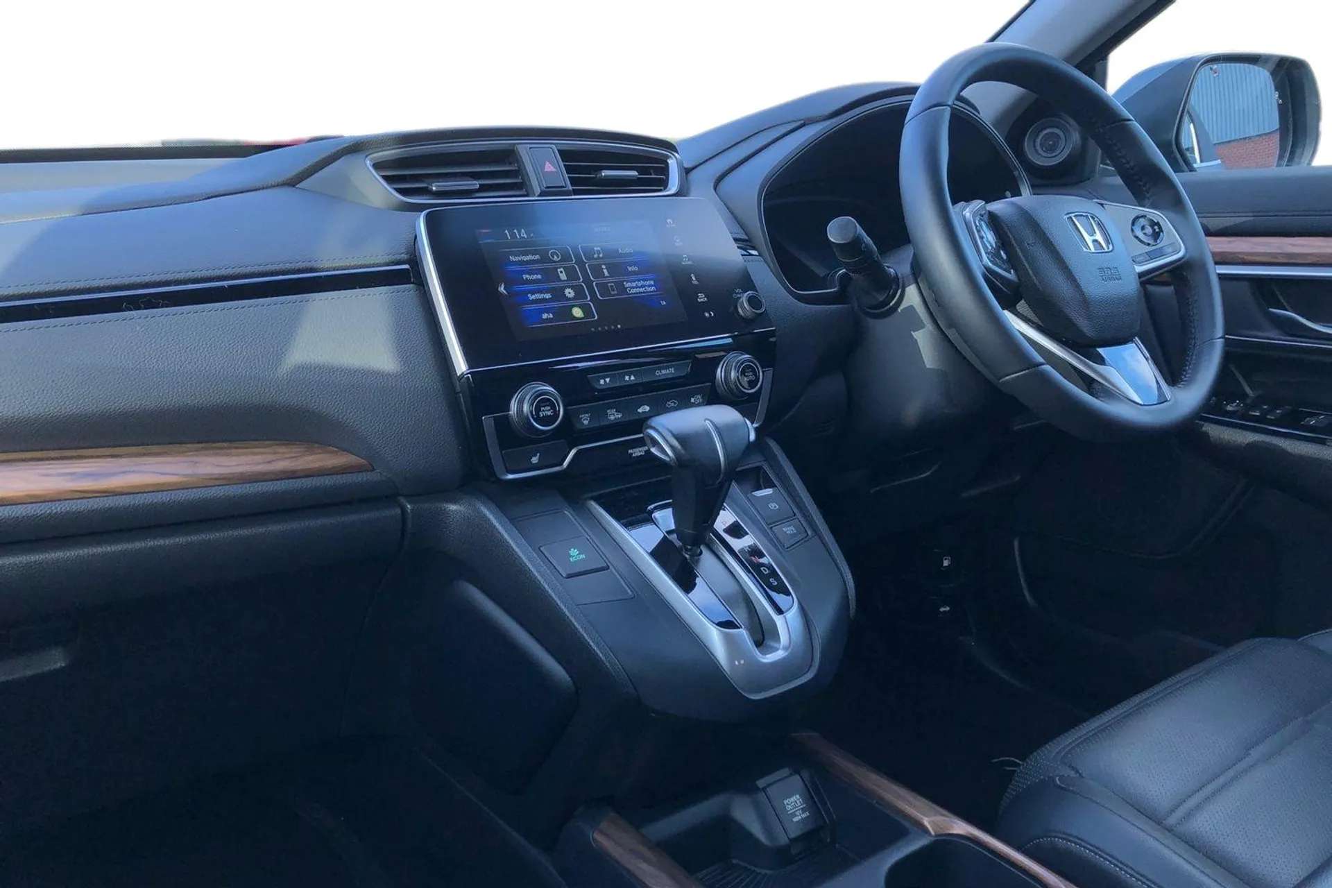 A 2018 HONDA CR-V 1.5 VTEC Turbo SR 5dr CVT [Ultrasonic sensor and tilt sensor, BLIS (Blind Spot Information System), Front and rear parking sensors, Lane keep assist s A 2018 HONDA CR-V 1.5 VTEC Turbo SR 5dr CVT [Ultrasonic sensor and tilt sensor, BLIS (Blind Spot Information System), Front and rear parking sensors, Lane keep assist s