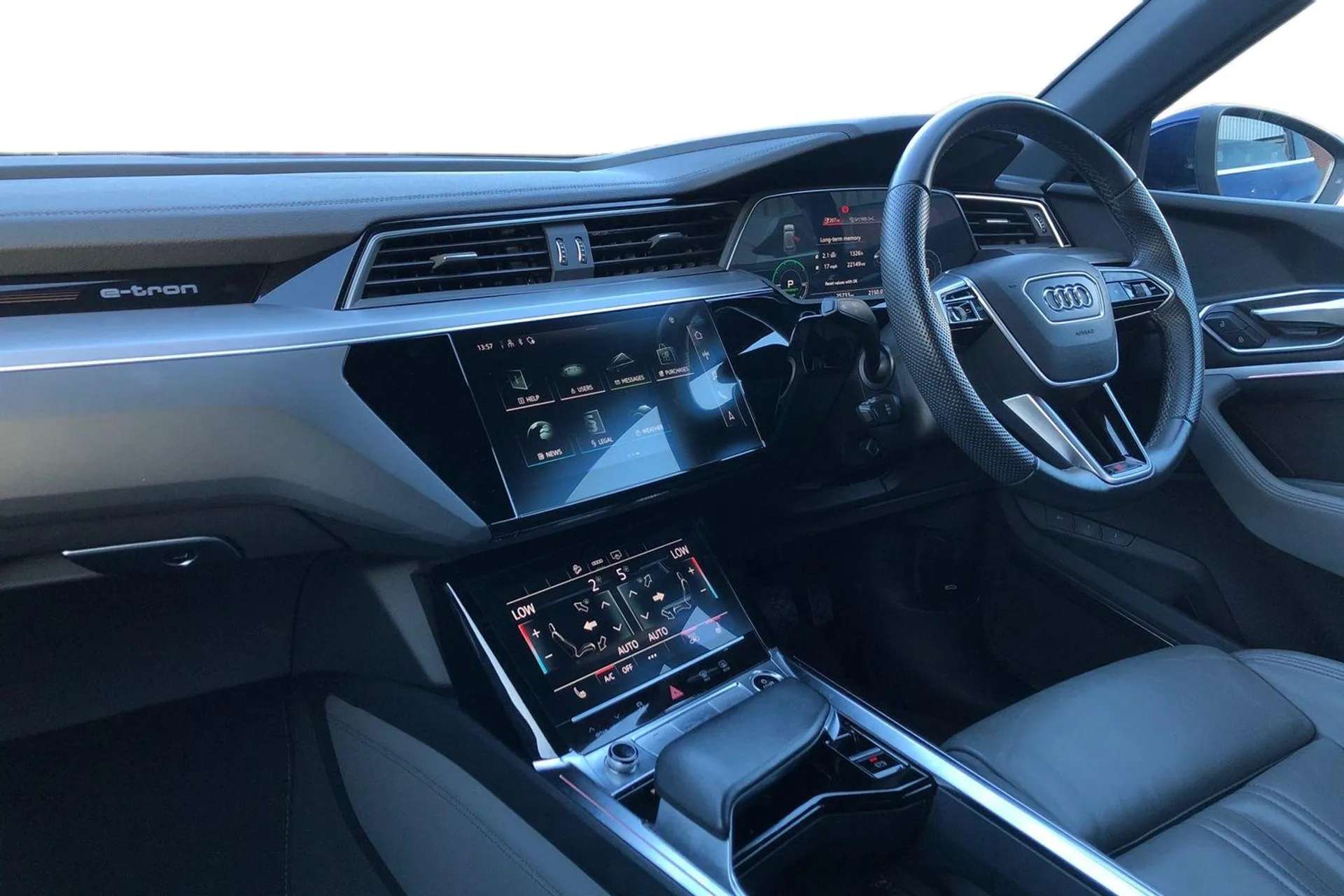 2021 AUDI E-TRON 2021 AUDI E-TRON