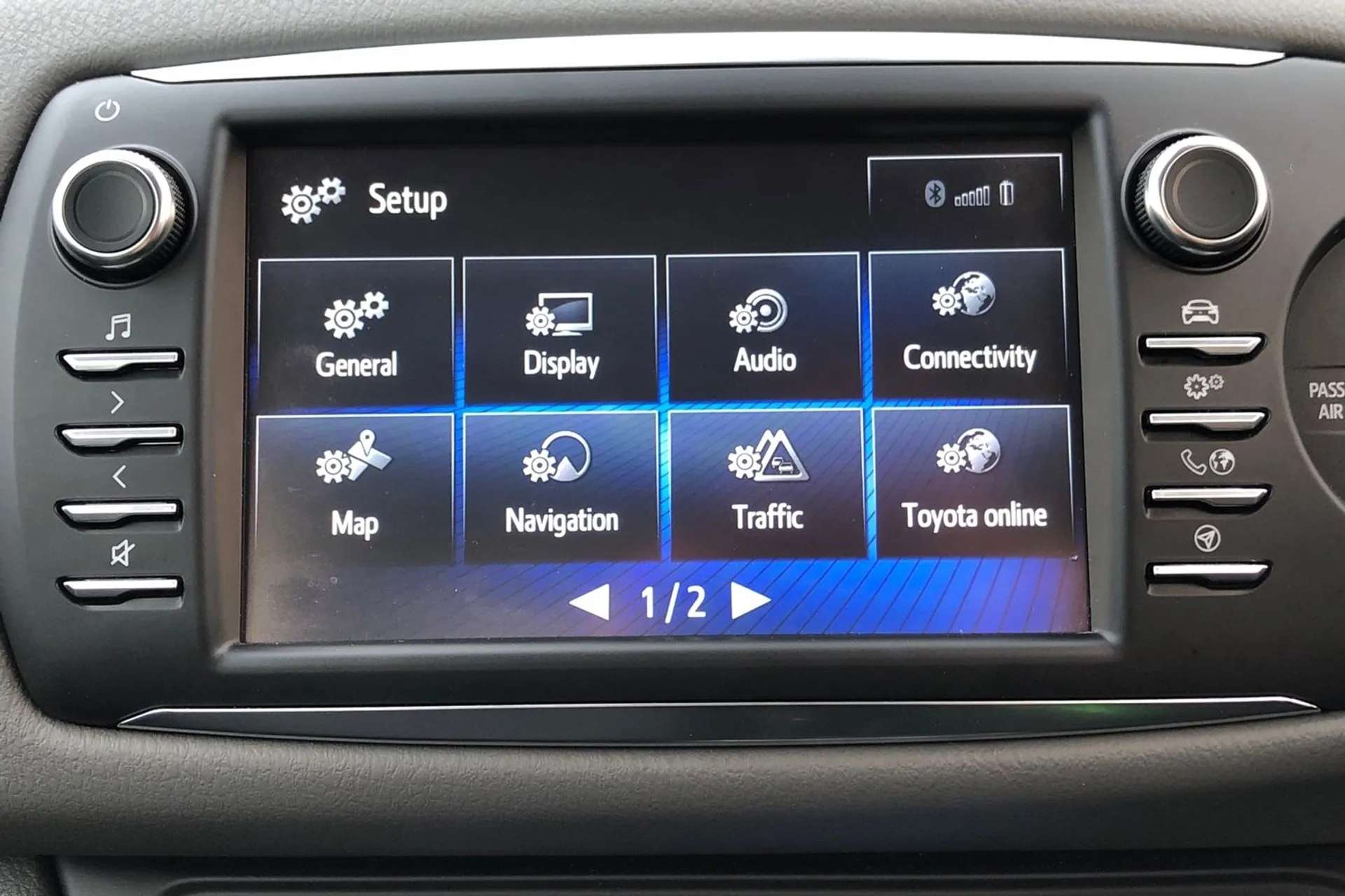 2017 TOYOTA YARIS 2017 TOYOTA YARIS