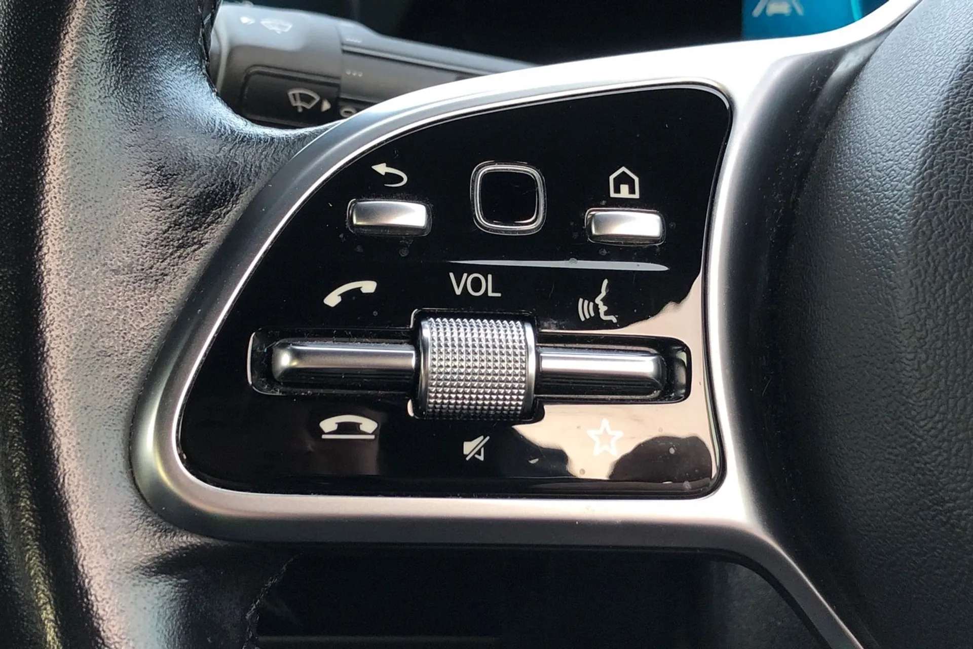 2021 MERCEDES-BENZ A CLASS 2021 MERCEDES-BENZ A CLASS