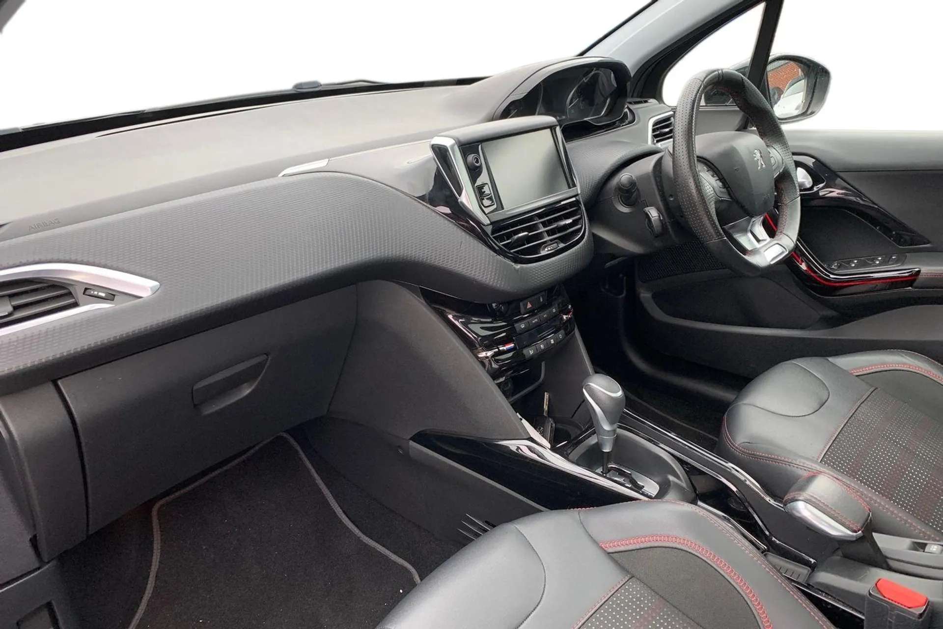 2017 PEUGEOT 2008 2017 PEUGEOT 2008