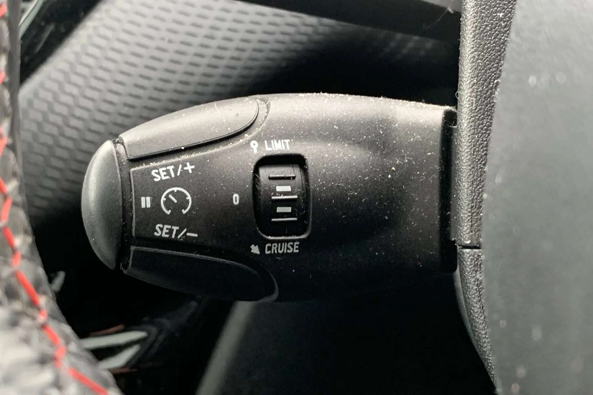 2017 PEUGEOT 2008 2017 PEUGEOT 2008