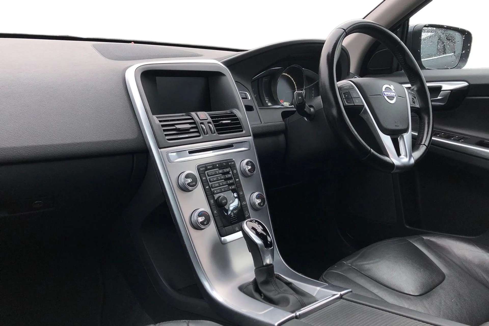 2017 VOLVO XC60 2017 VOLVO XC60