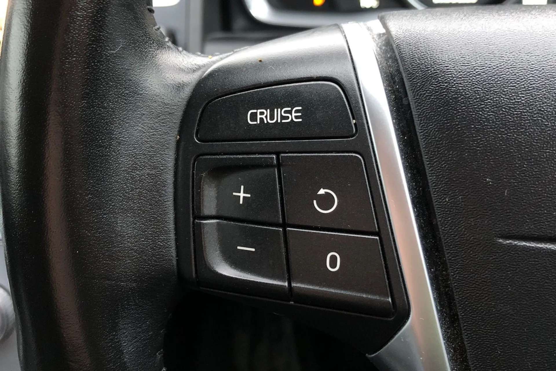 2017 VOLVO XC60 2017 VOLVO XC60