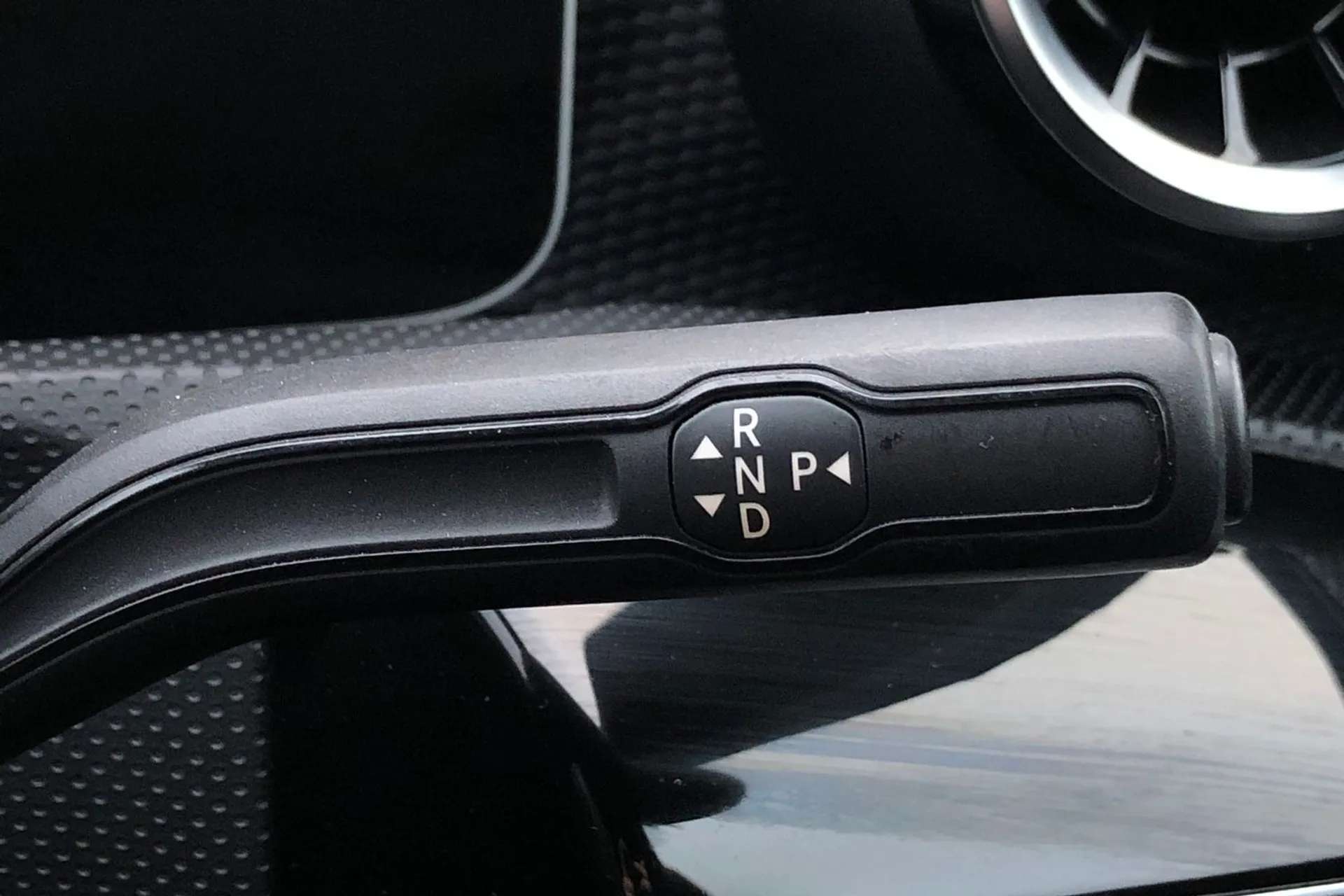 2019 MERCEDES-BENZ A CLASS 2019 MERCEDES-BENZ A CLASS