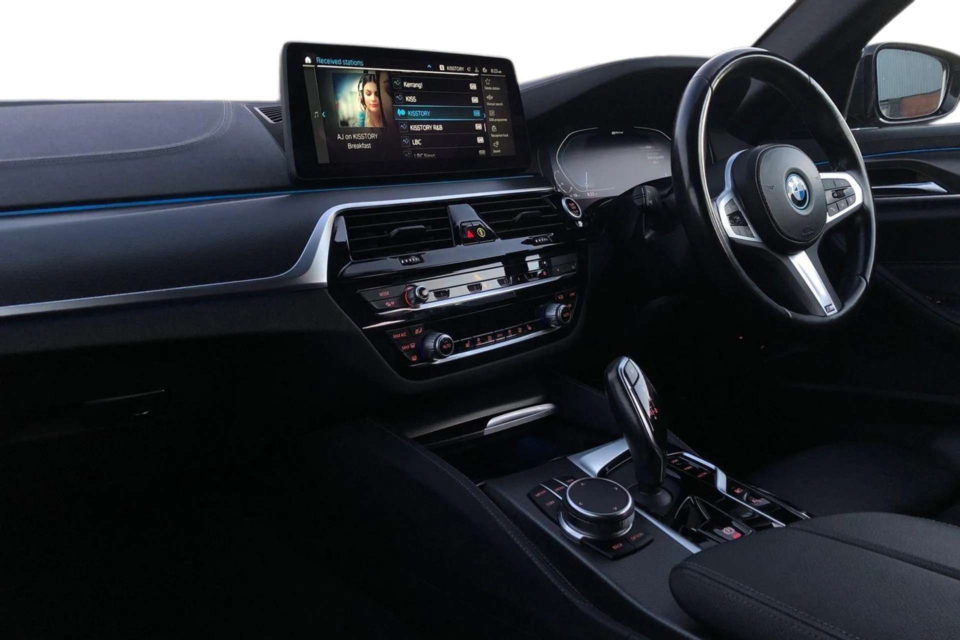 A 2022 BMW 5 SERIES 530e M Sport 5dr Auto [32GB hard disc drive (HDD) memory, Driving experience switch specific to 530e/530e xDrive, Electric boot lid - electrically ope A 2022 BMW 5 SERIES 530e M Sport 5dr Auto [32GB hard disc drive (HDD) memory, Driving experience switch specific to 530e/530e xDrive, Electric boot lid - electrically ope