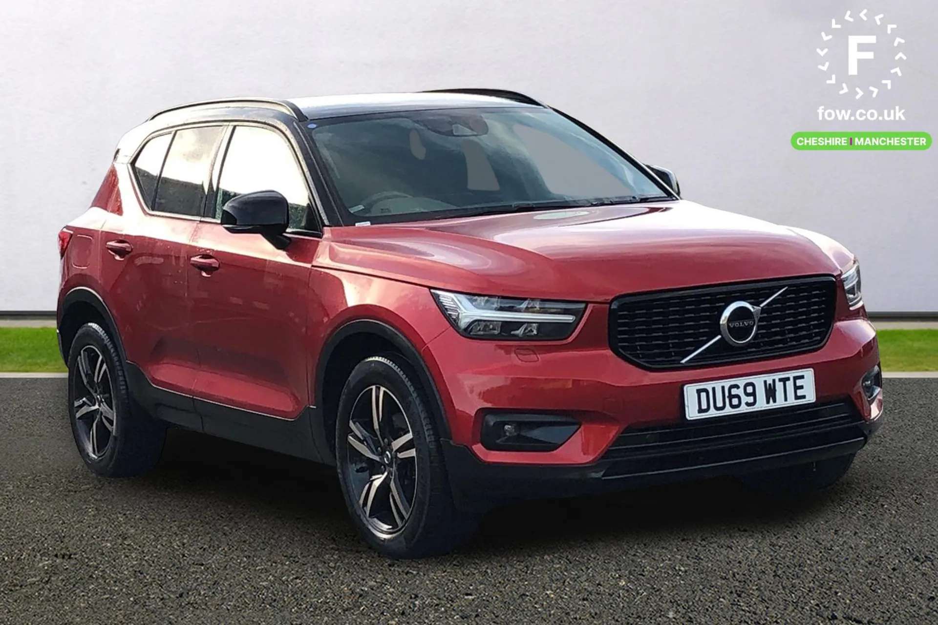 2019 VOLVO XC40 2019 VOLVO XC40