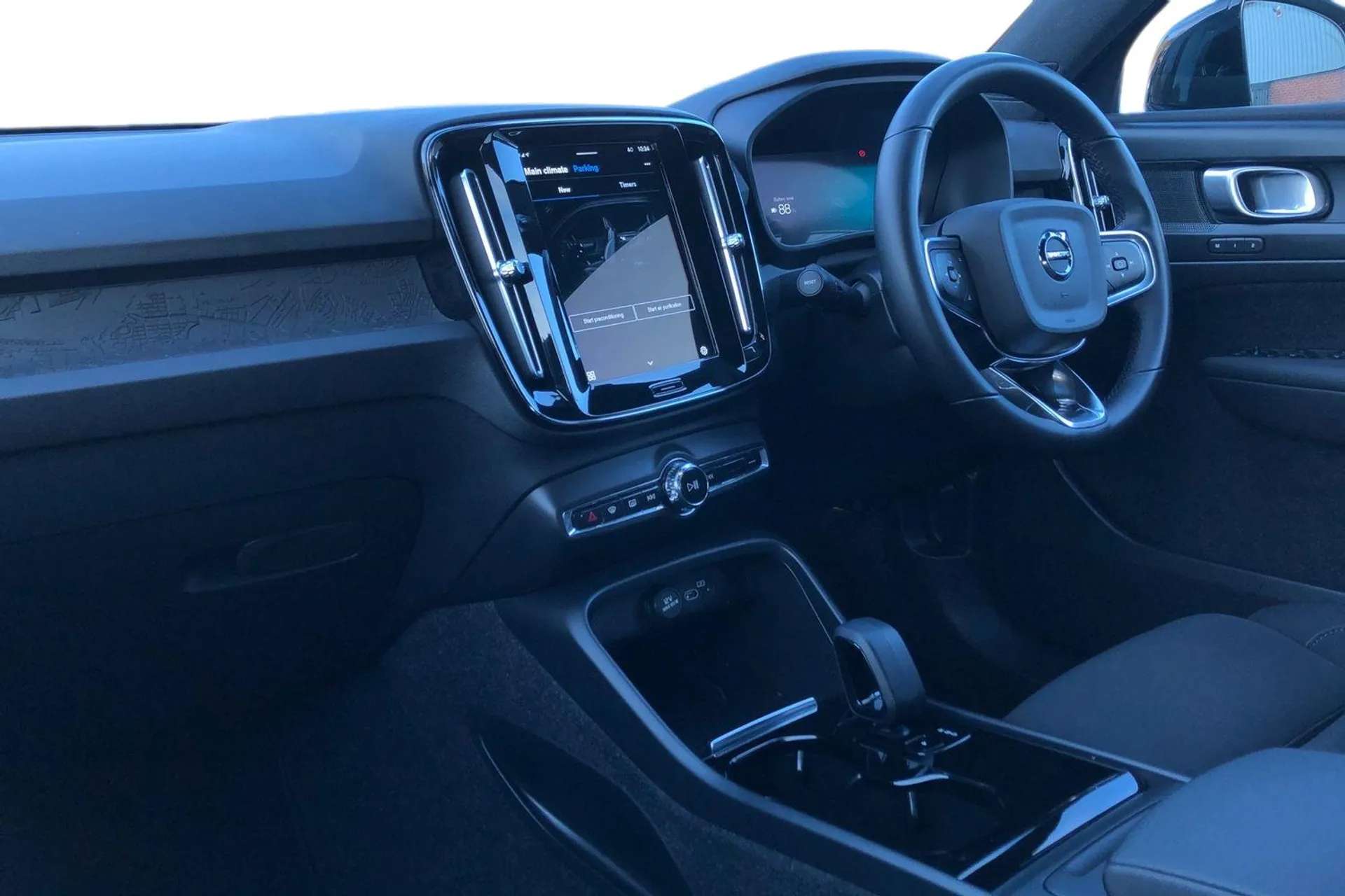 2022 VOLVO XC40 2022 VOLVO XC40